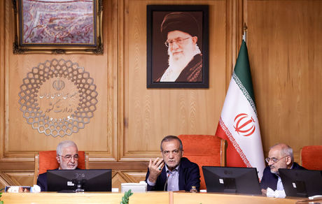 پزشکیان: با بگیر و ببند و اخراج، جامعه اصلاح نمیشود