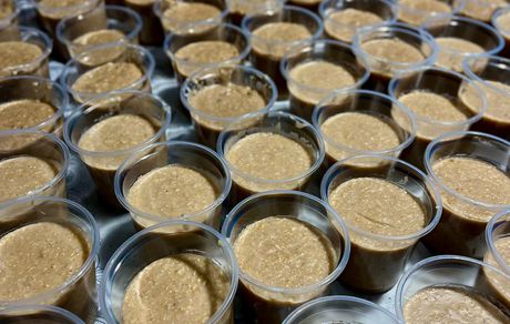 آیین سنتی حلیم‌پزی روز شهادت حضرت فاطمه زهرا(س) در بابل برگزار شد