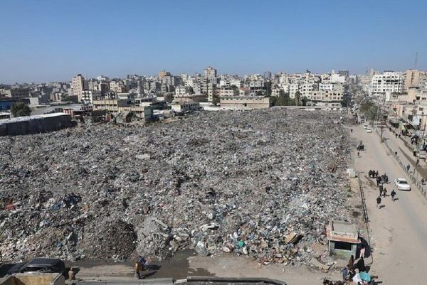 فاجعه زیست‌محیطی در غزه و انباشت حجم عظیمی از زباله+ تصاویر