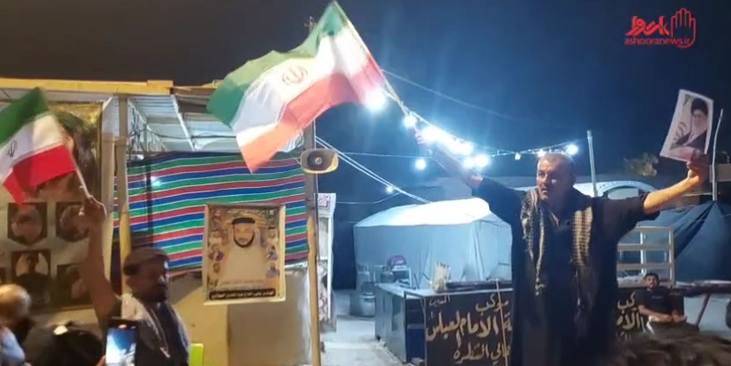 نمایش شور و همبستگی؛ پیرمرد عراقی با پرچم ایران در نجف