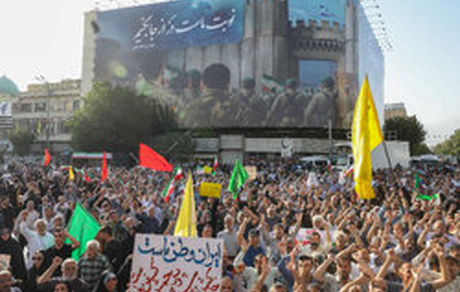 تجمع مردم تهران برای تقدیر از نیروهای مسلح
