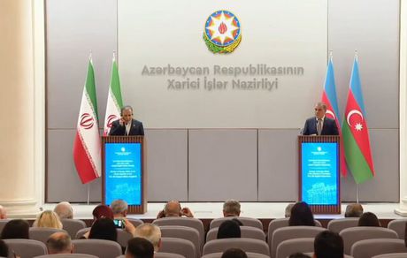 عراقچی: نباید اجازه دهیم هیچ طرف دیگری رابطه تهران و باکو را خراب کند
