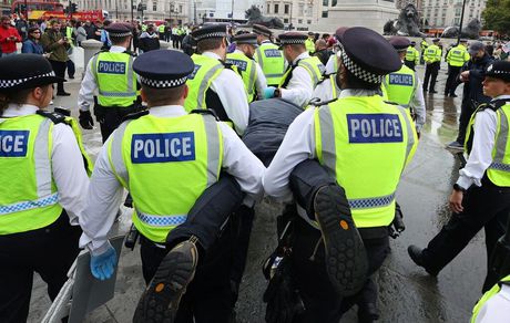 ۱۷۵ بازداشتی در تظاهرات ضد اسرائیلی لندن؛ جدال آزادی بیان و محدودیتهای امنیتی