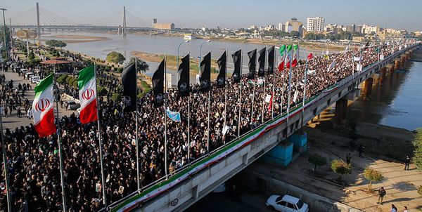 وداع باشکوه خوزستانی‌ها با شهید حاج‌قاسم سلیمانی و هم‌رزمانش