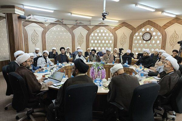 نشست معاونان امور طلاب حوزه‌های علمیه استان‌ها آغاز شد
