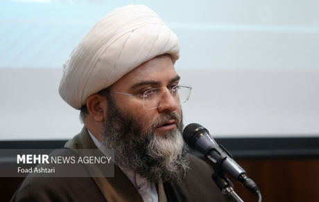قمی: آموزش دینی اگر برپایه معارف اصیل استوار باشد به ثمر مینشیند