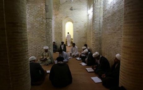 نگاهی بر مواضع و نظریات حوزه علمیه نجف پیرامون نظریه دولت
