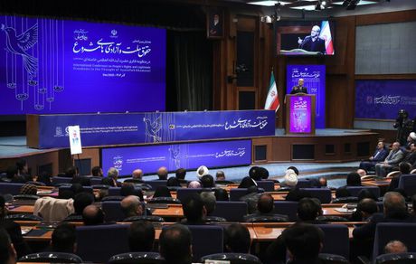 رئیس‌جمهور: در نگاه رهبر انقلاب، آزادی مشروع حق مردم و تکلیف حکومت است
