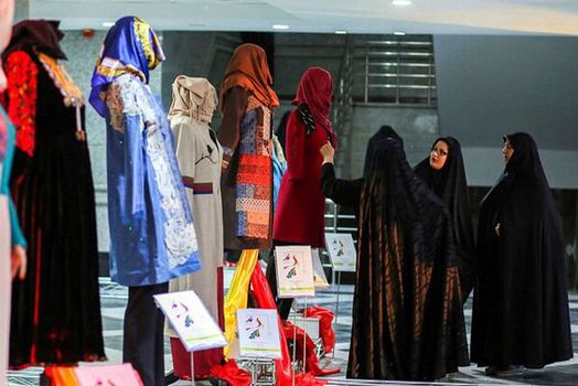 پوشاک ایرانی- اسلامی به کالای فرهنگی تبدیل شود؛ ضرورت تلفیق لباس سنتی
