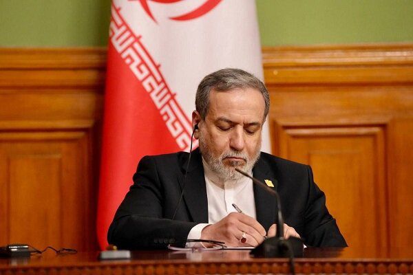 عراقچی خطاب به عون: لبنان را از دست دشمن واقعی خود نجات دهید
