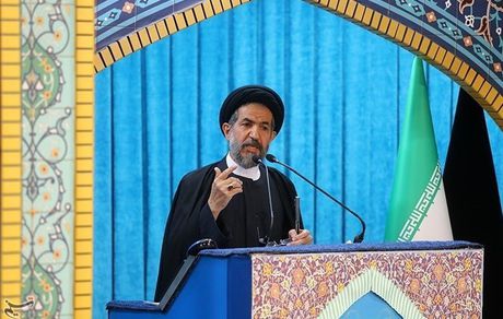 خطیب نماز جمعۀ تهران: ملت مقاوم ایران در حال نگارش تاریخ جدید است