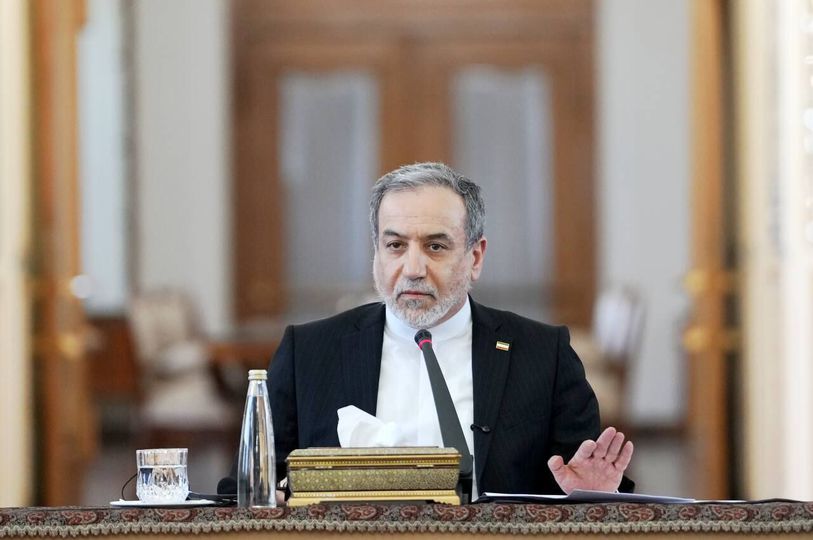 عراقچی: مسیر جدید تنگه هرمز در مذاکرات نیروهای نظامی و دریایی ایران و عمان تعیین شده‌است