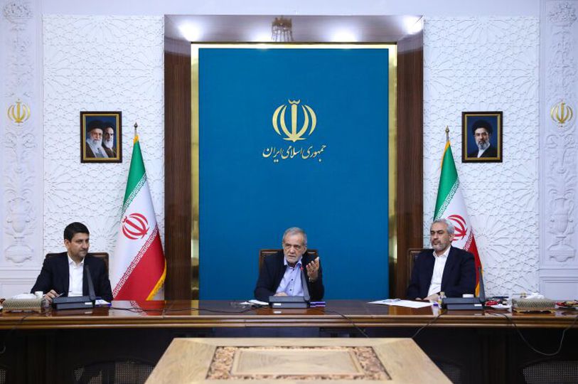 پزشکیان: دریافت هرگونه خدمت در کشور منوط به ارائه کد پستی و کد ملی می‌شود