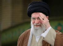 اولین تصاویر از آماده‌سازی خودروی حامل پیکر مطهر امام شهید